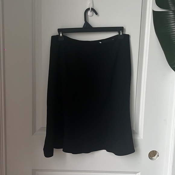 2/$22✨ Laura Little Black Skirt - Picture 2 of 2